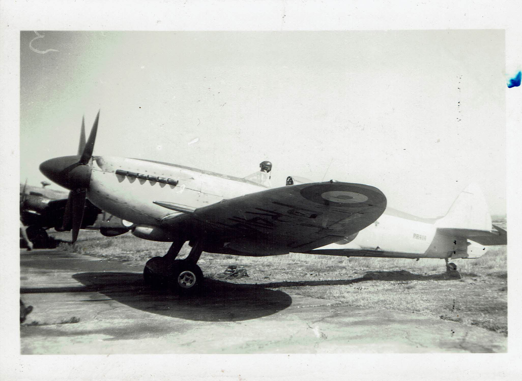 004-Photo Jacques-SpitFire.jpg